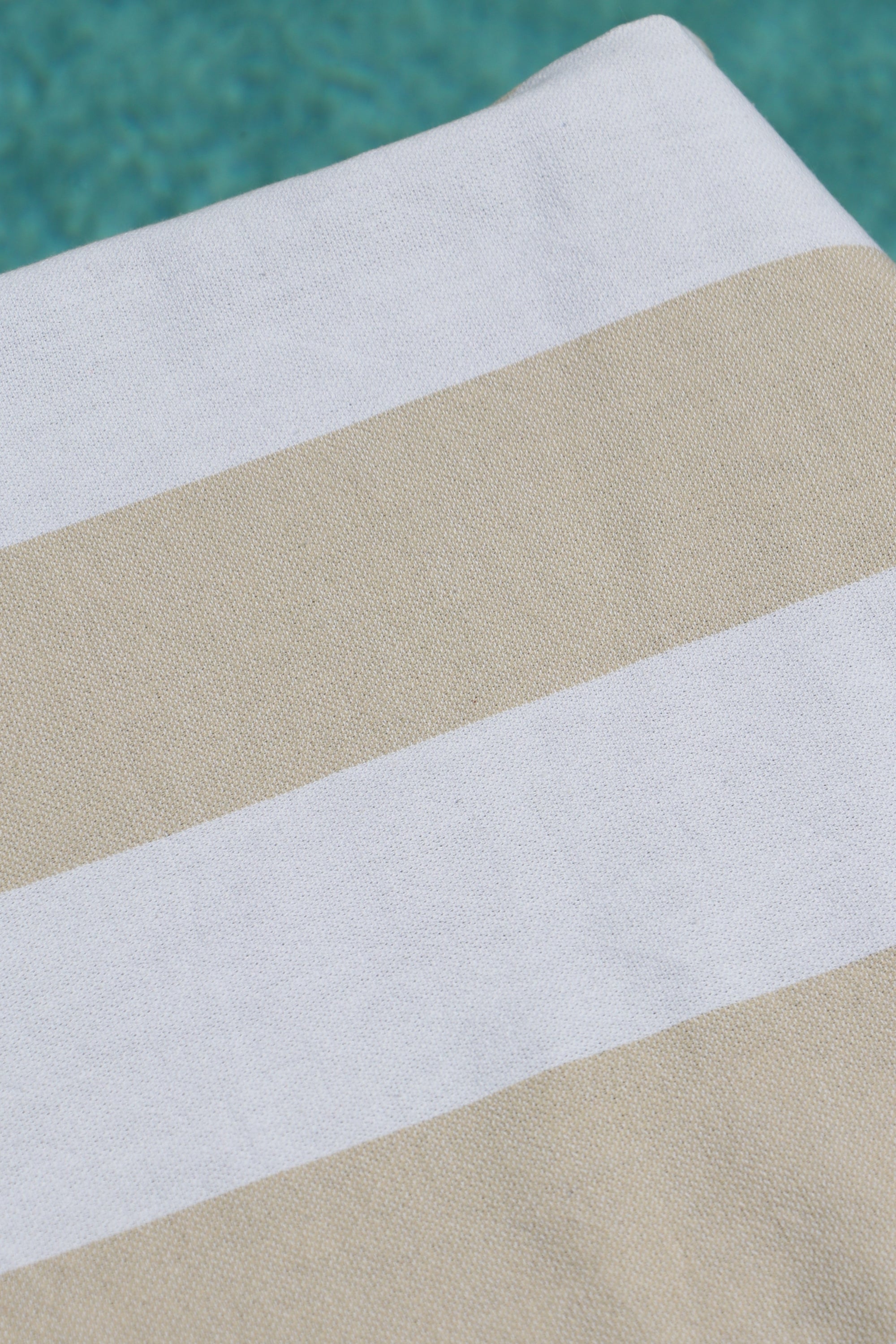 Byron turkish towel beige and white