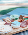 Wine and cheese picnic table - Pippah